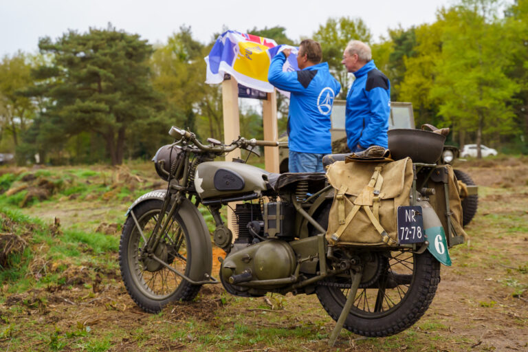 Onthulling, Herdenkingsbord, Krachtighuizerheide